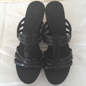Wedged strappy sandals